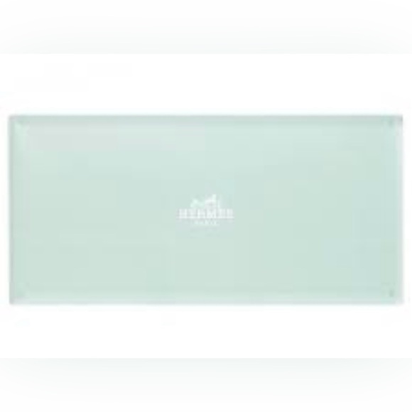 Hermès Frosted Glass Very Pale Green Tray with Silver Accents - Picture 2 of 13